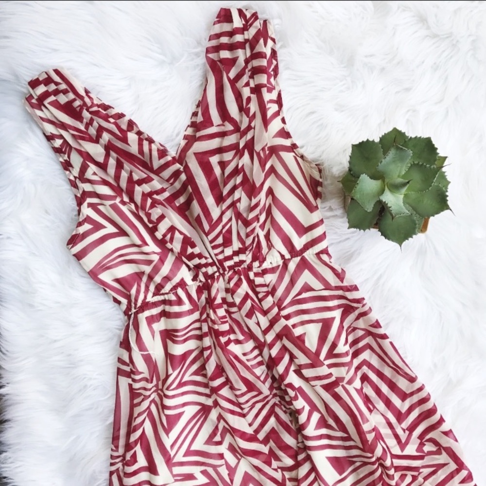 Rachael & Chloe geometric striped v-neck dress